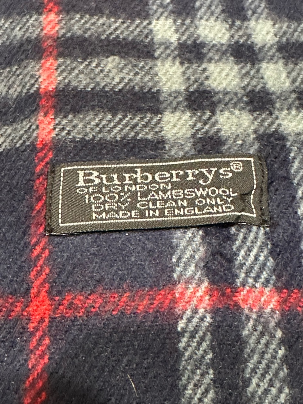 Burberrys Vintage Lambswool Scarf Made in England Navy Check - Picture 2 of 8